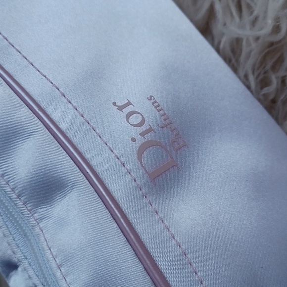 Dior cosmetic bag - Picture 2 of 16